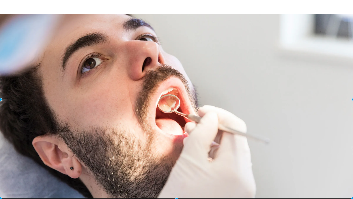 Bump That Hurts on Roof of Mouth: Causes, Symptoms, and Treatment Options